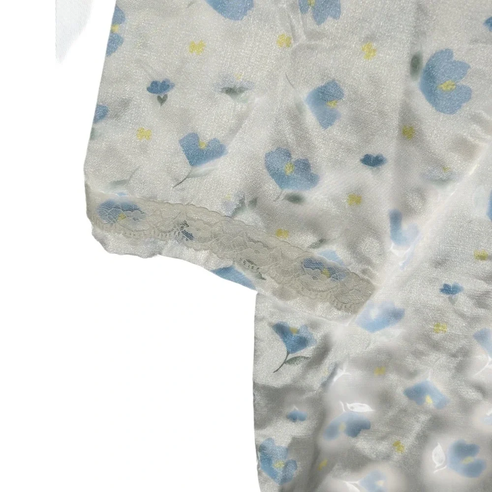 Delicates Satiny Grannycore Long Sleeve Nightgown White w/Blue Flower Size Med